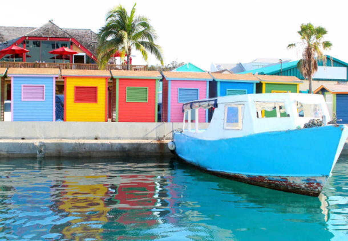 Courtyard By Marriott Nassau Downtown/Junkanoo Beach Hotel Exterior foto