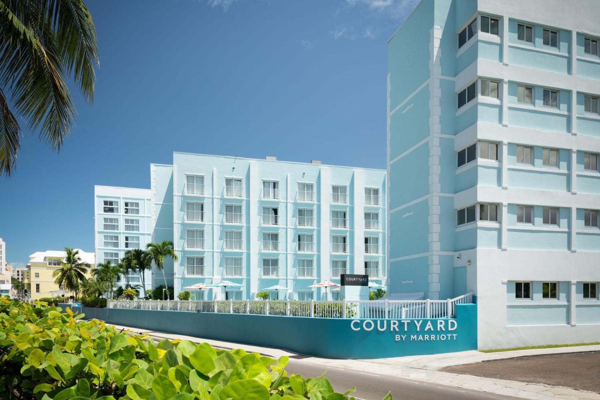 Courtyard By Marriott Nassau Downtown/Junkanoo Beach Hotel Exterior foto